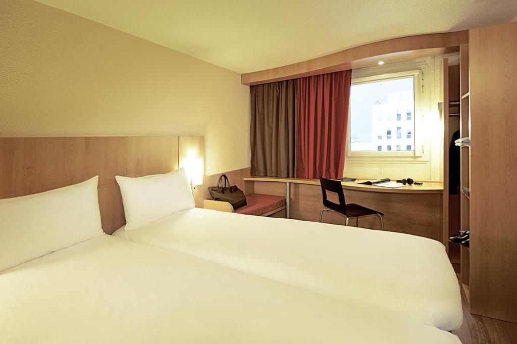 Ibis Paris Porte De Bagnolet Exterior foto